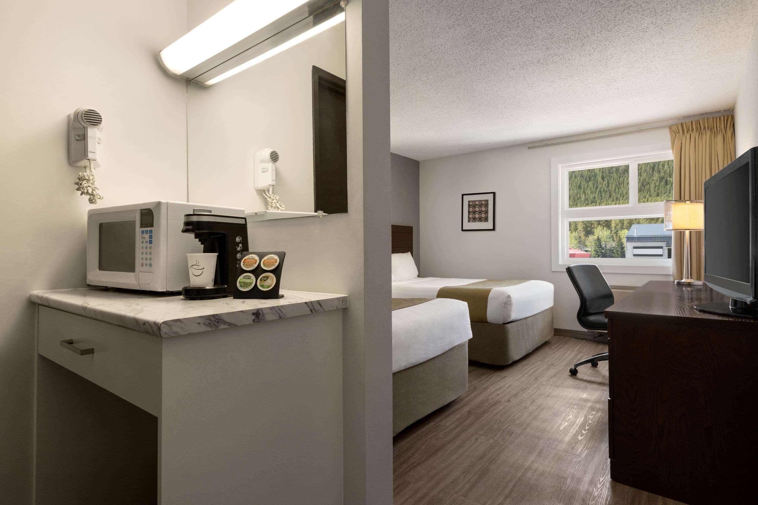 Travelodge By Wyndham Blairmore Extérieur photo