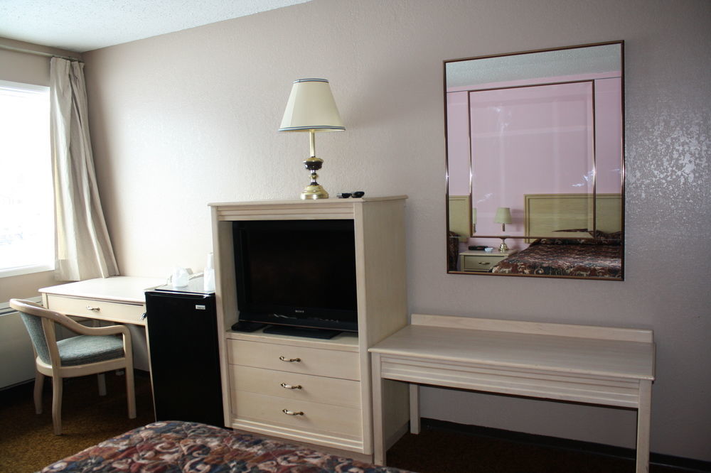 Travelodge By Wyndham Blairmore Extérieur photo