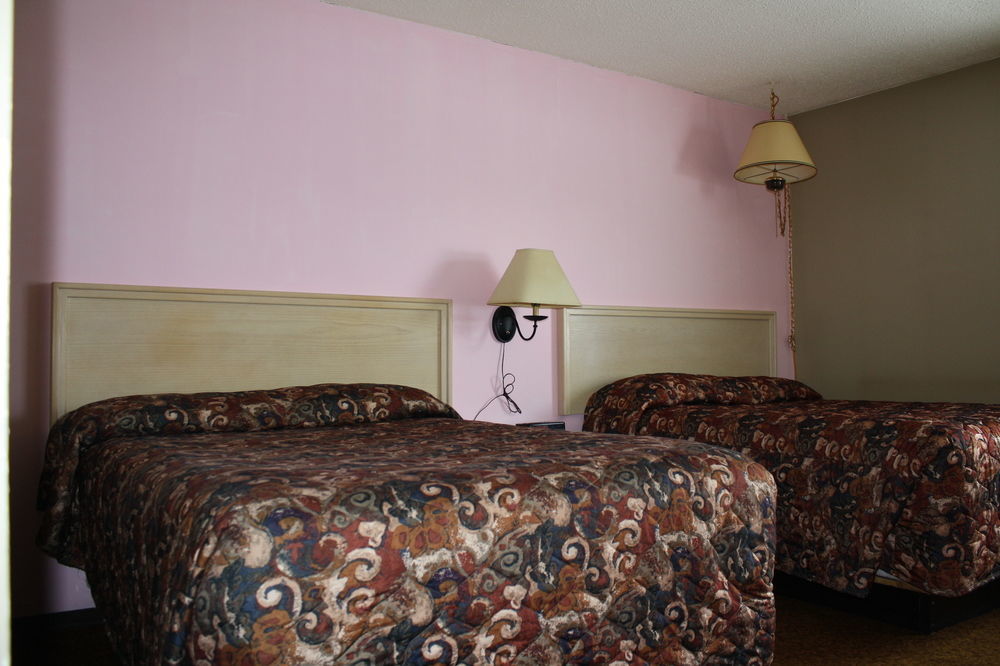 Travelodge By Wyndham Blairmore Extérieur photo