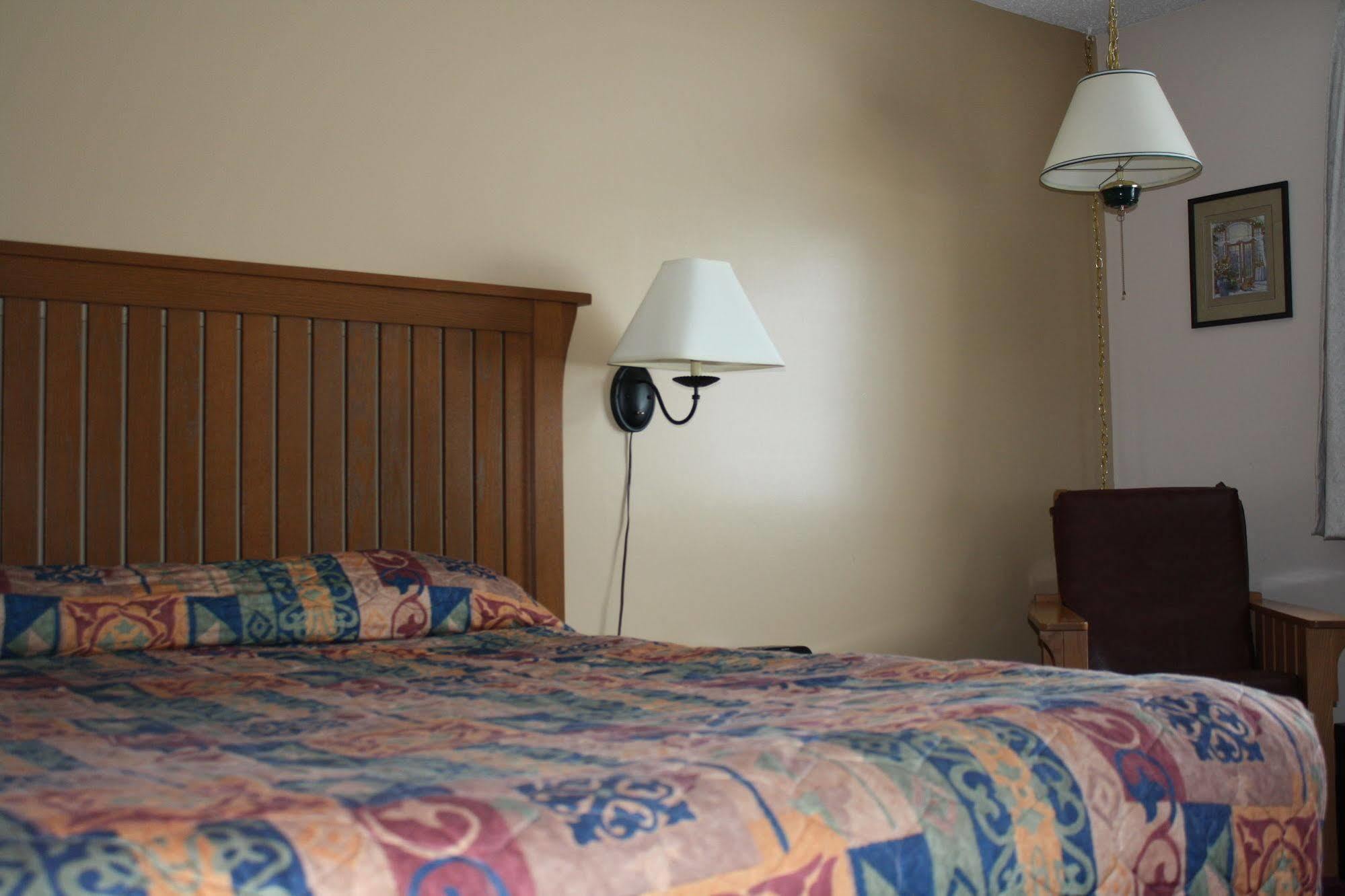 Travelodge By Wyndham Blairmore Extérieur photo