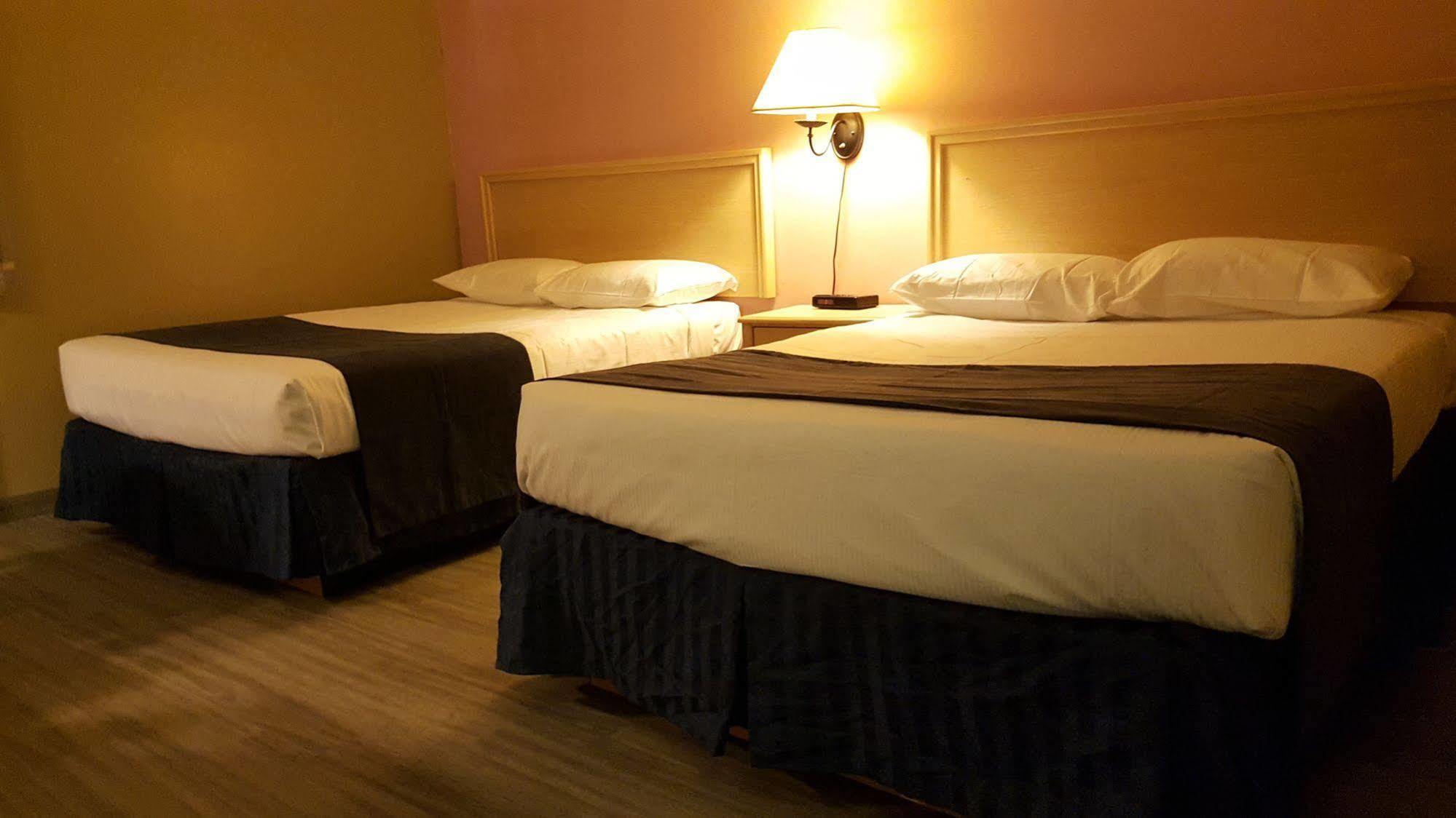 Travelodge By Wyndham Blairmore Extérieur photo