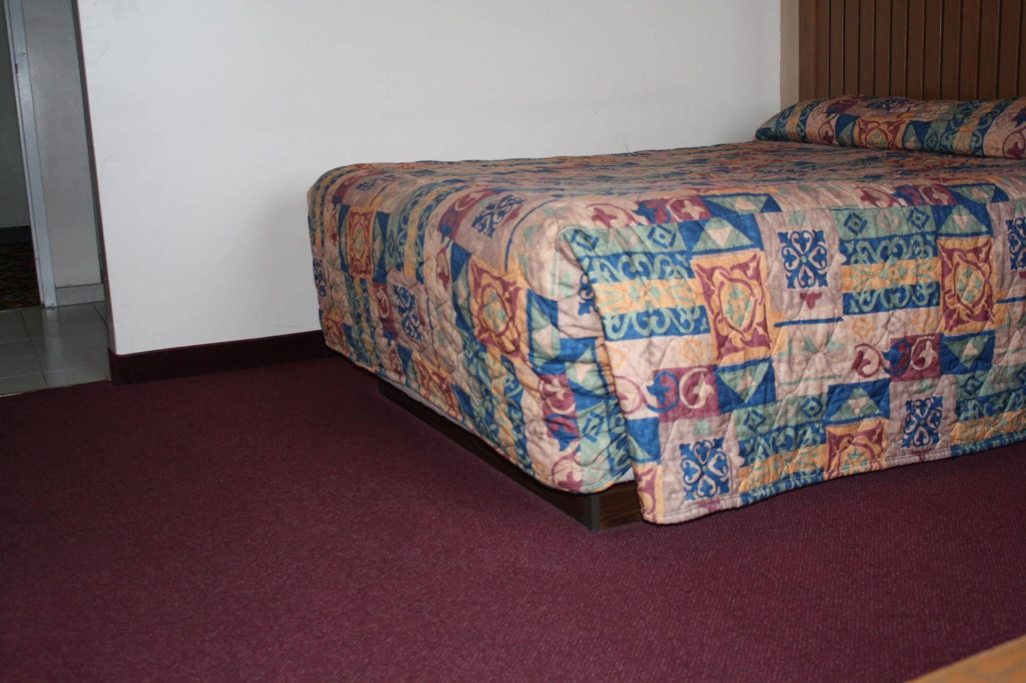 Travelodge By Wyndham Blairmore Extérieur photo